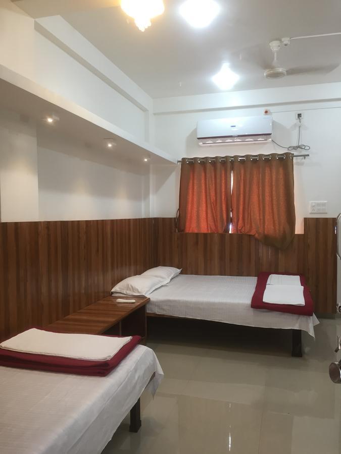Joshi Yatri Niwas Hotel Kolhápur Kültér fotó
