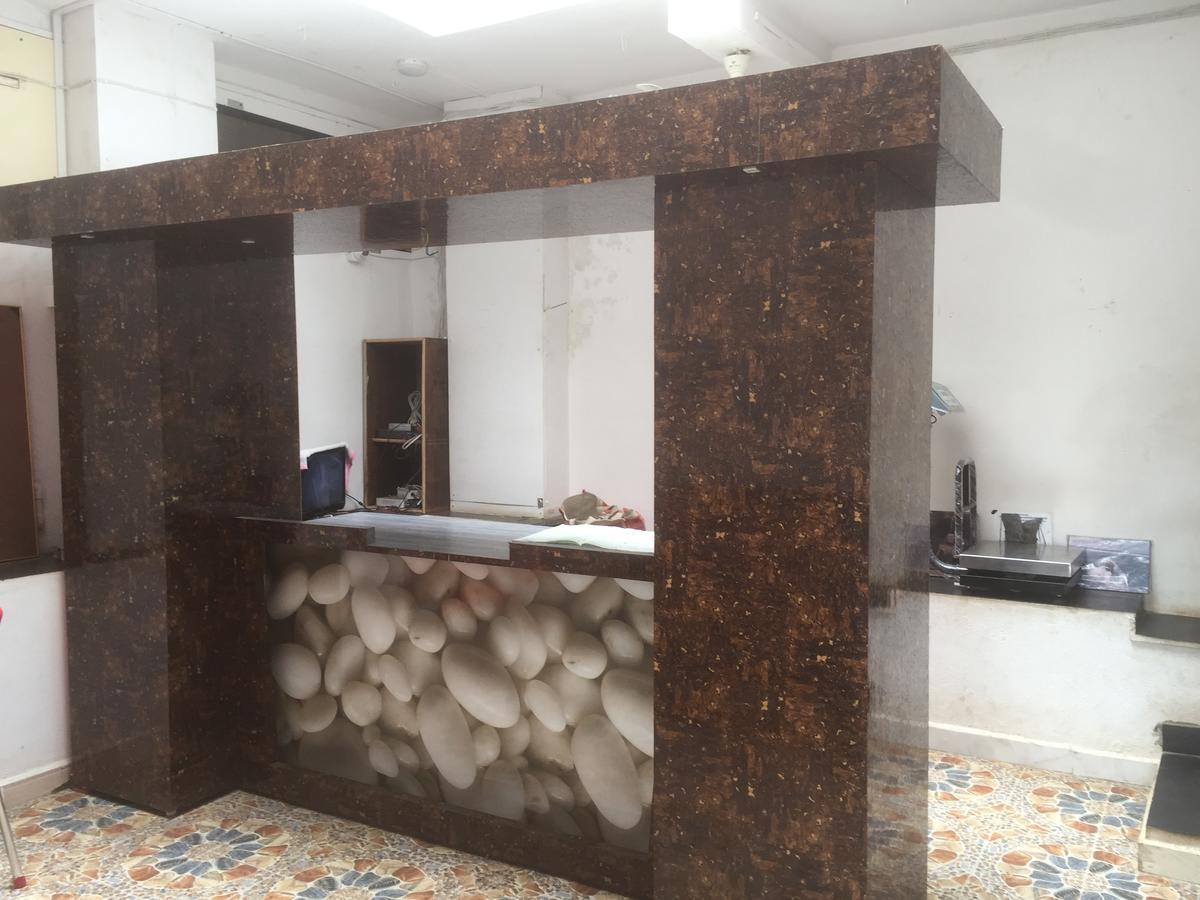 Joshi Yatri Niwas Hotel Kolhápur Kültér fotó