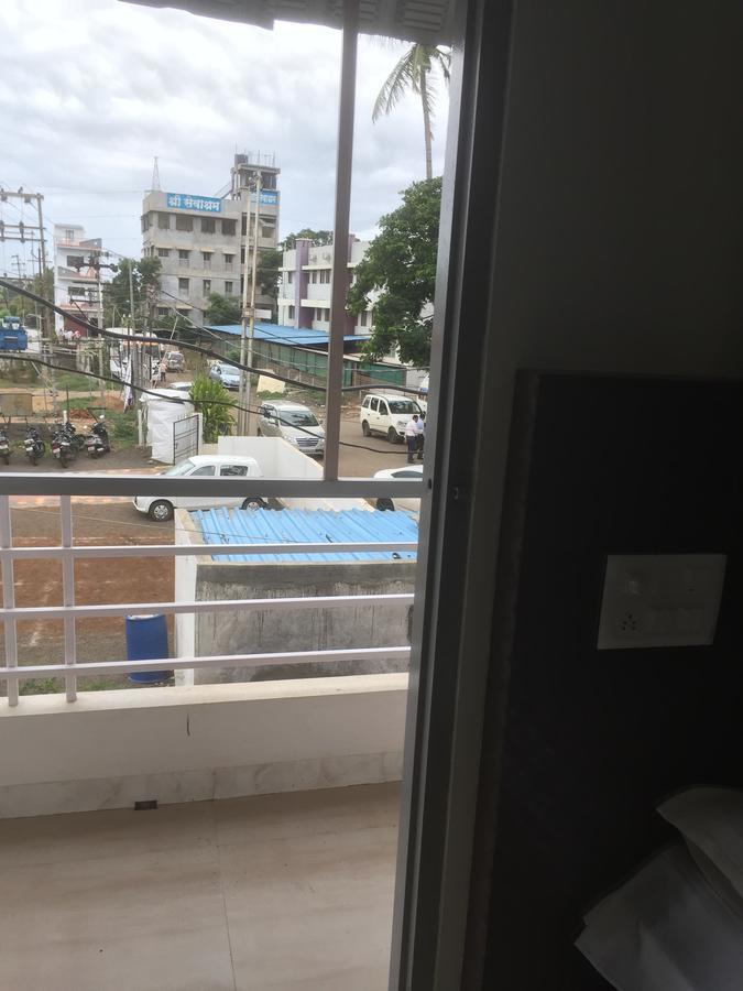 Joshi Yatri Niwas Hotel Kolhápur Kültér fotó