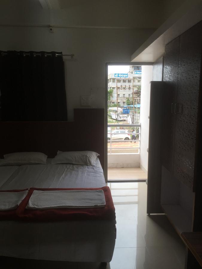 Joshi Yatri Niwas Hotel Kolhápur Kültér fotó