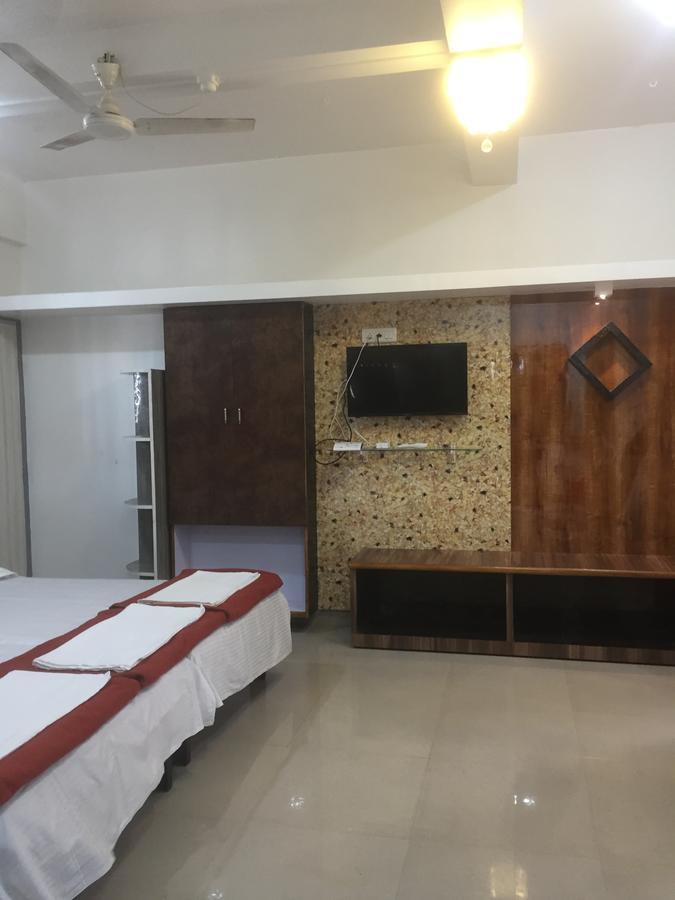 Joshi Yatri Niwas Hotel Kolhápur Kültér fotó