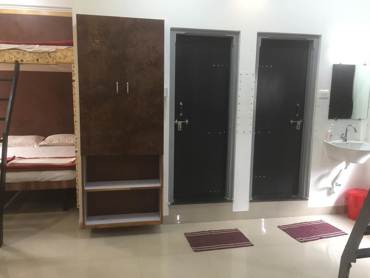 Joshi Yatri Niwas Hotel Kolhápur Kültér fotó