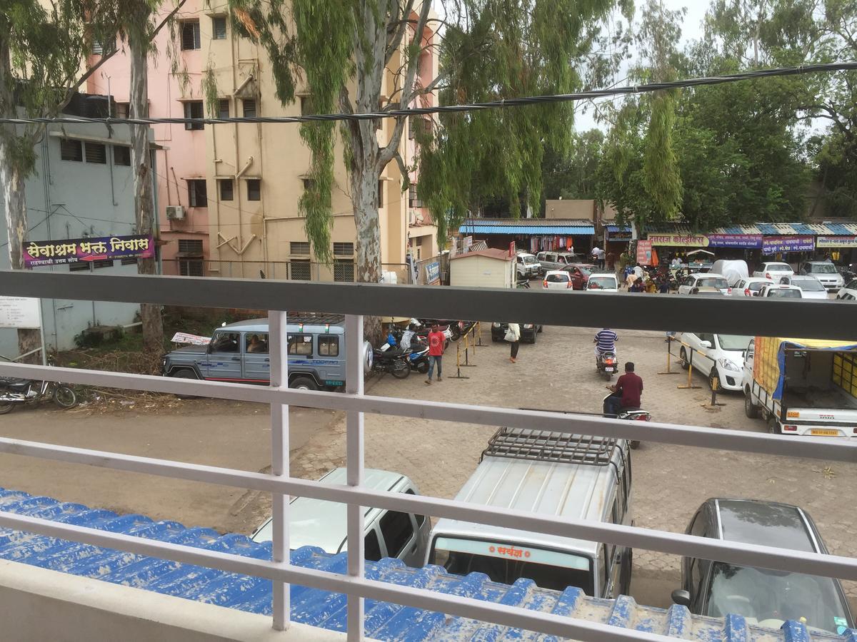 Joshi Yatri Niwas Hotel Kolhápur Kültér fotó